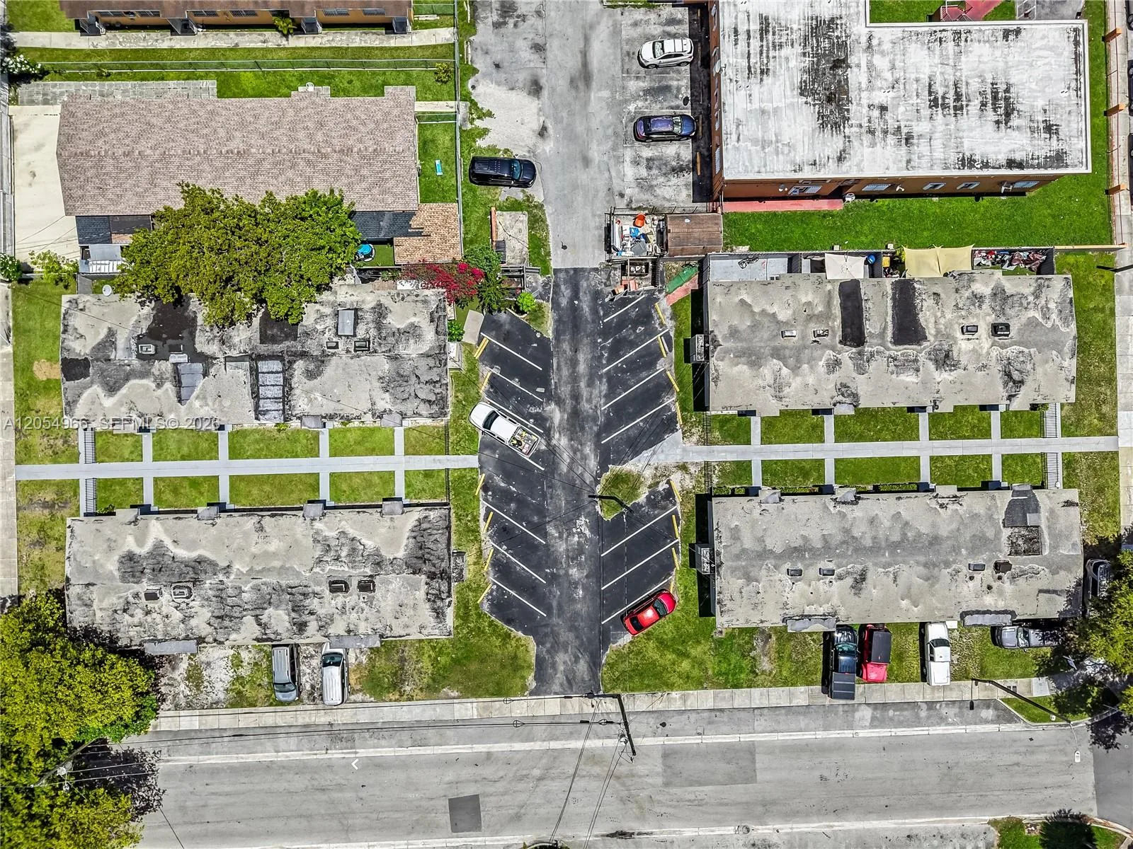 2090 NW 31st St, Miami, FL 33142 photo 11