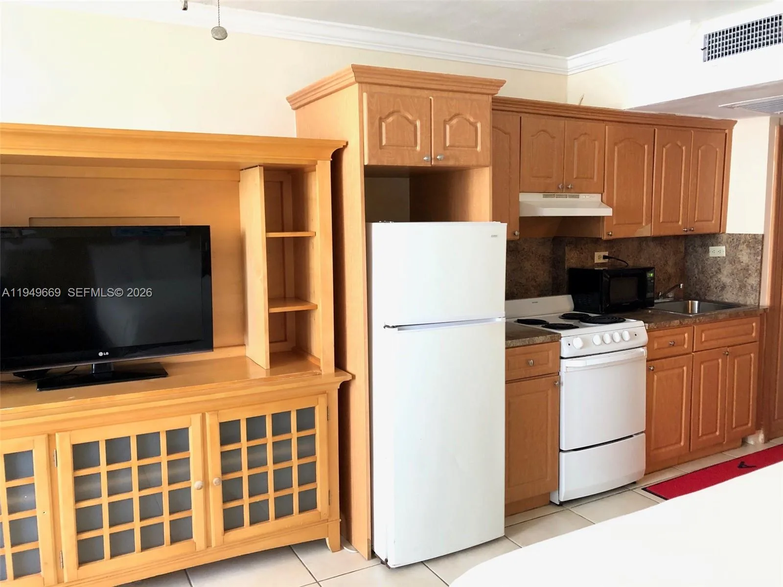 19201 Collins Ave # 823, Sunny Isles Beach, FL 33160 photo 10