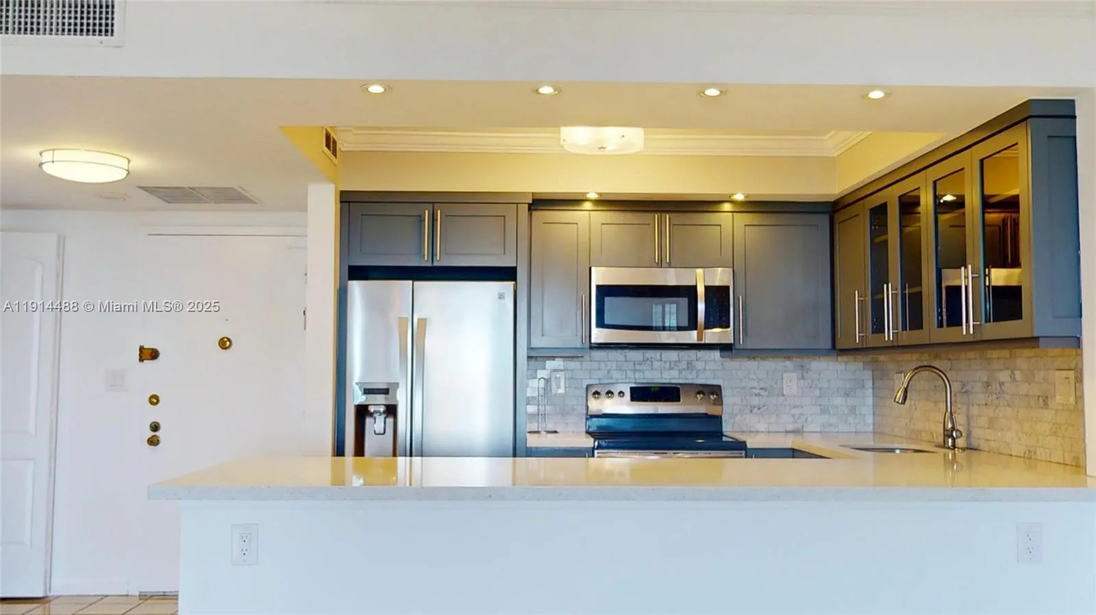600 THREE ISLANDS BLVD # 402, Hallandale Beach, FL 33009 photo 8