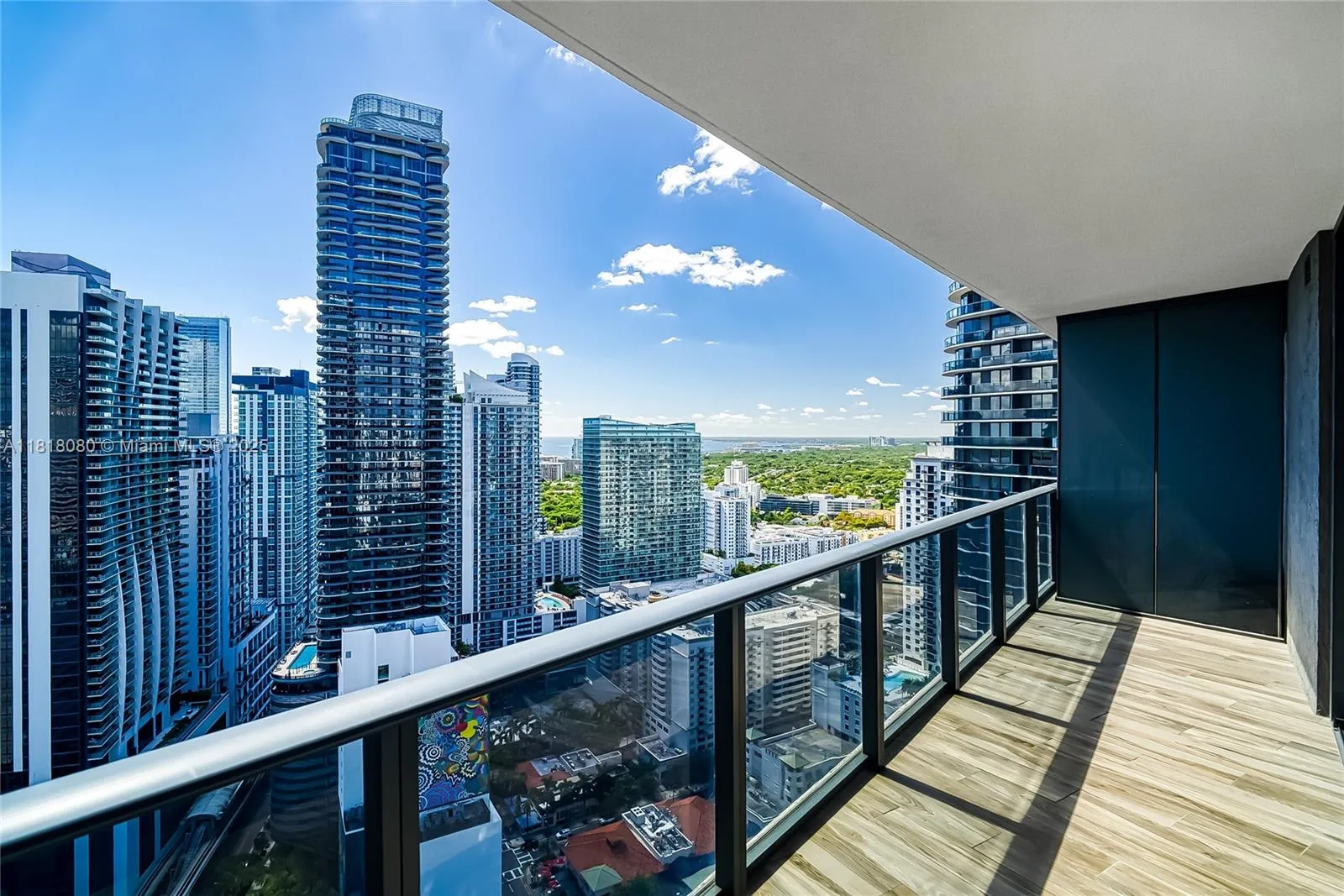 801 S Miami Ave # 3704, Miami, FL 33130