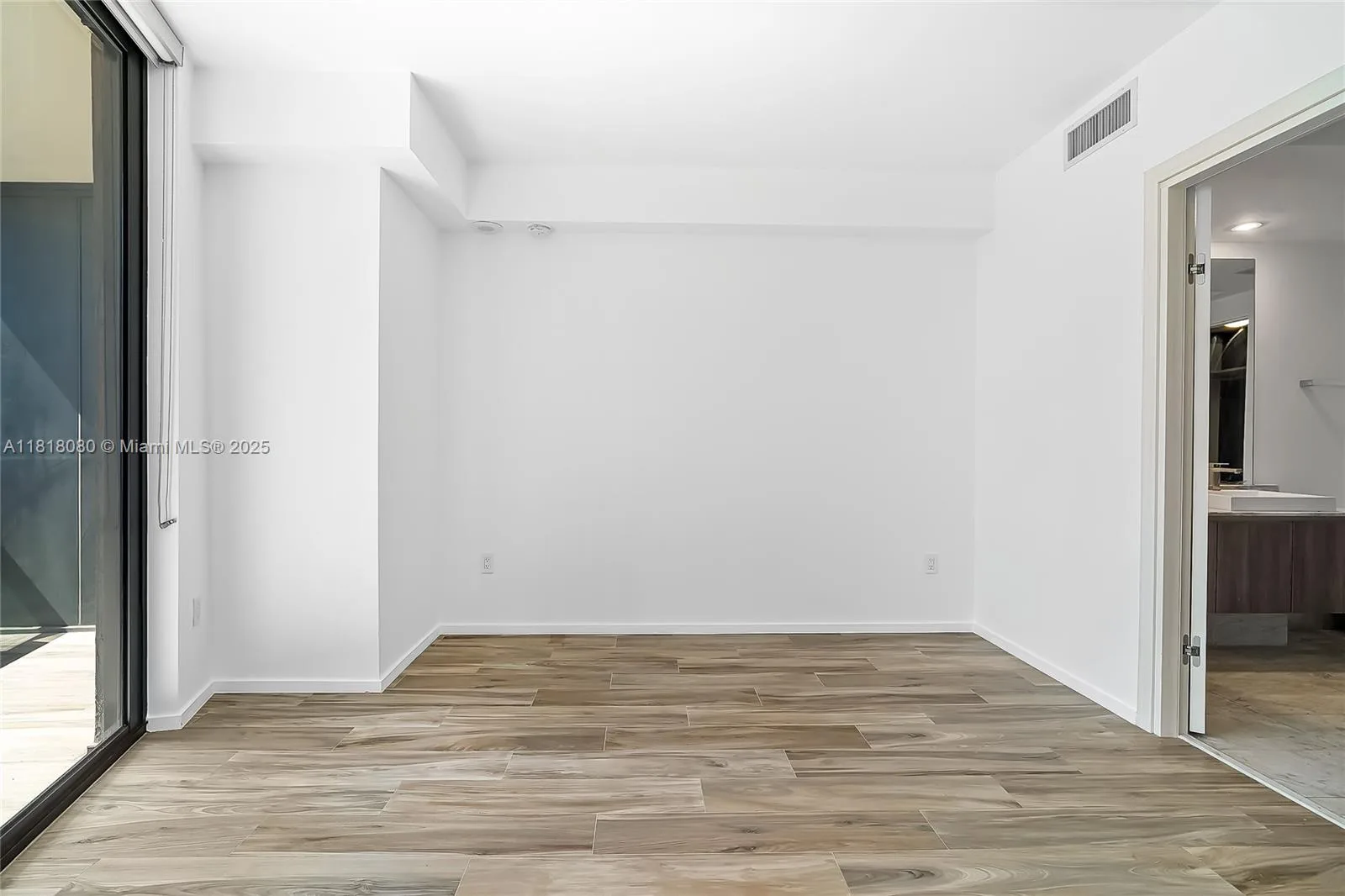 801 S Miami Ave # 3704, Miami, FL 33130 photo 13