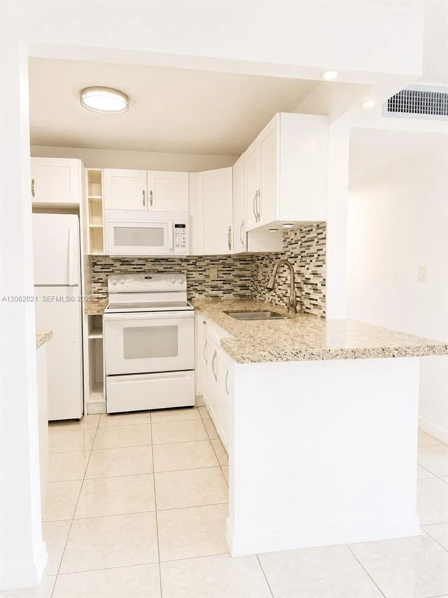 6095 W 18th Ave # S216, Hialeah, FL 33012 photo 7