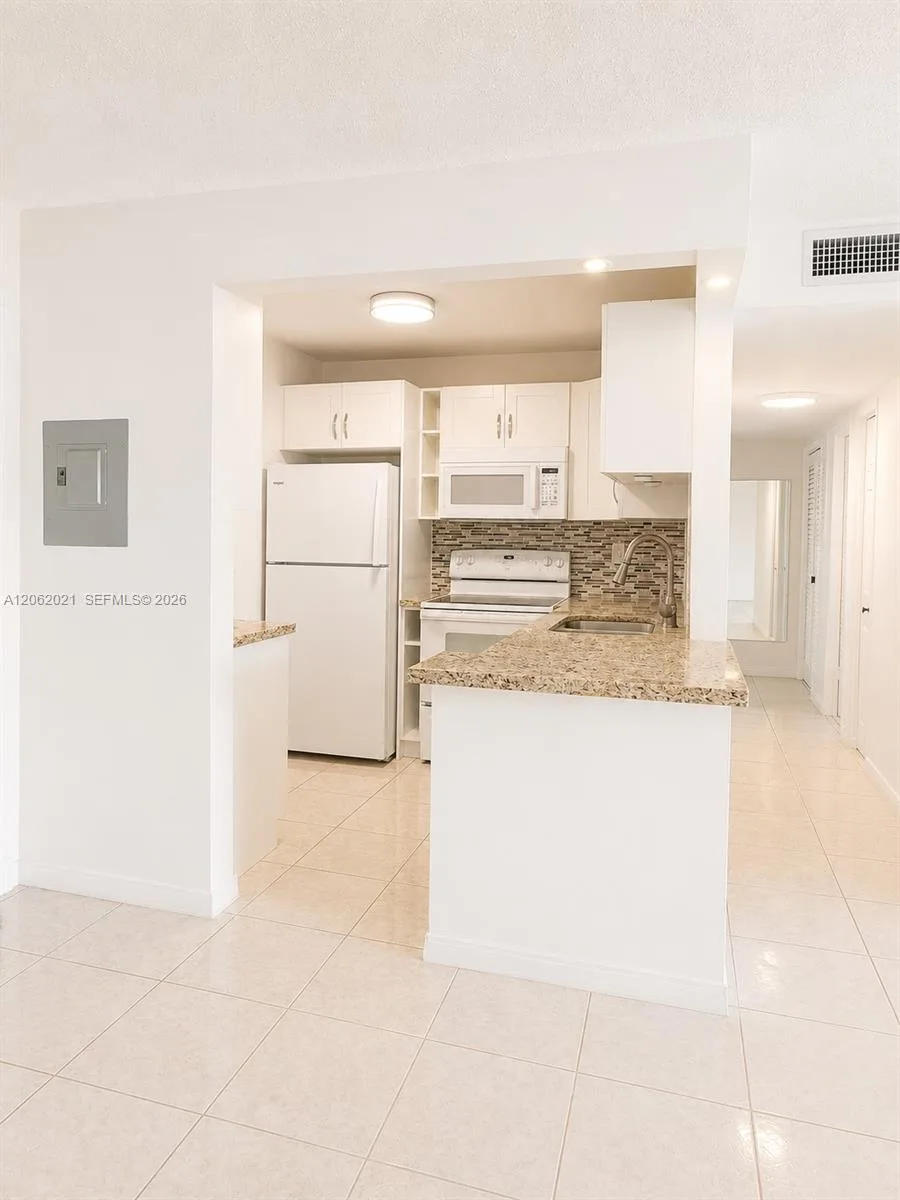 6095 W 18th Ave # S216, Hialeah, FL 33012 photo 9