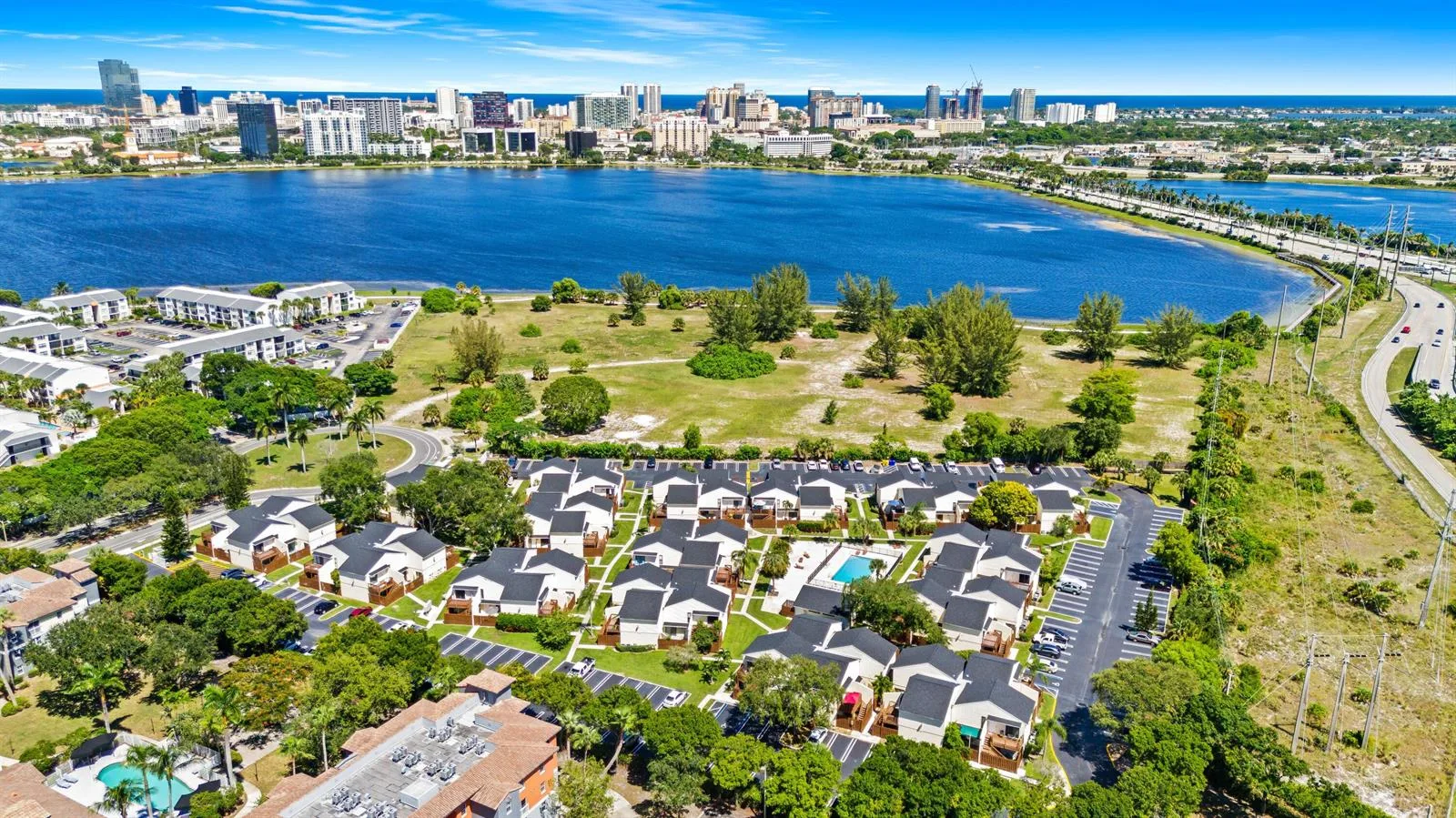 637 EXECUTIVE CENTER Drive # N105, West Palm Beach, FL 33401