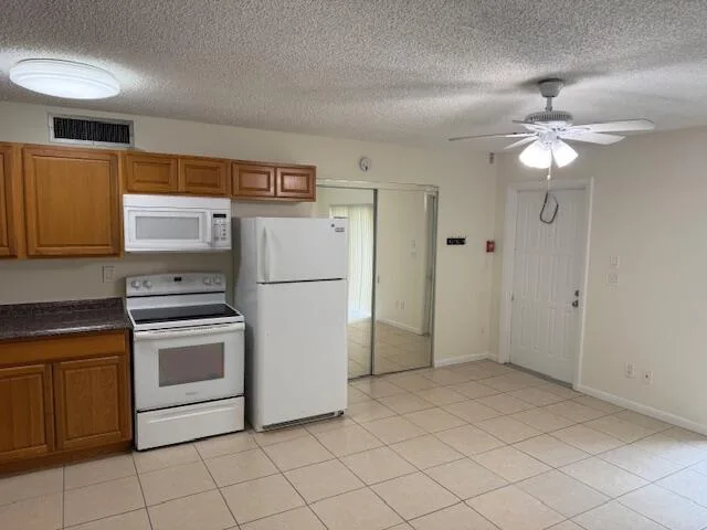 637 EXECUTIVE CENTER Drive # N105, West Palm Beach, FL 33401 photo 13