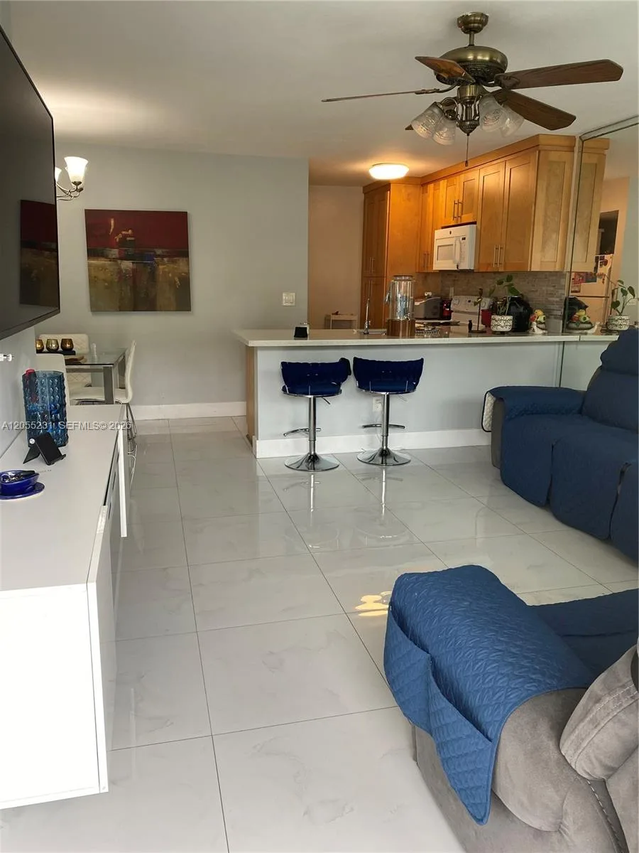 2570 W 67th Pl # 12-2, Hialeah, FL 33016 photo 2