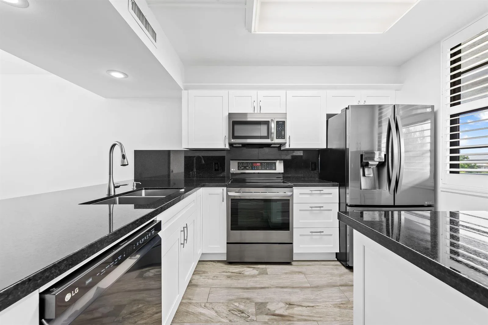 1502 Whitehall Drive # 403, Davie, FL 33324 photo 4