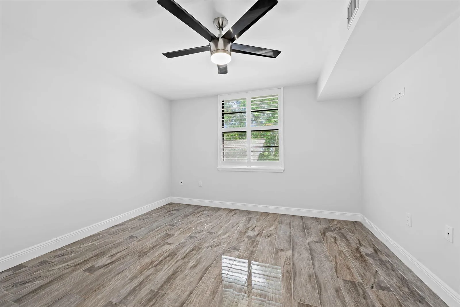 1502 Whitehall Drive # 403, Davie, FL 33324 photo 9