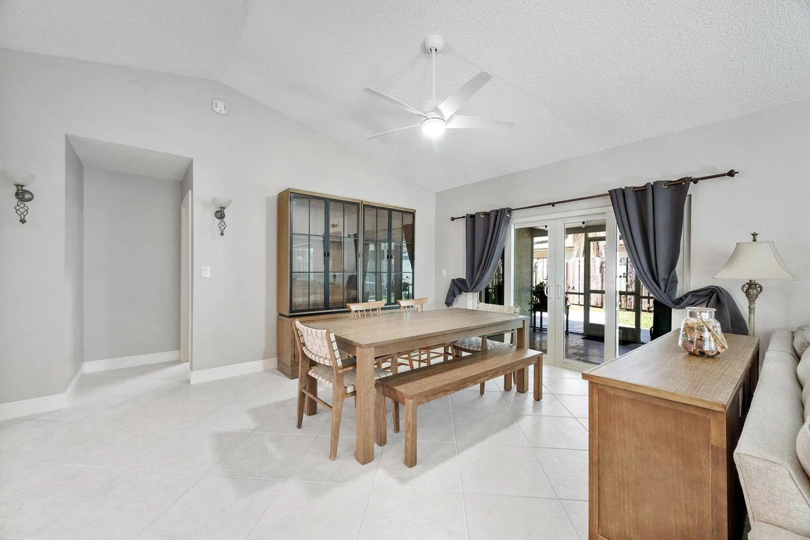 15541 Dover Court, Davie, FL 33331 photo 4