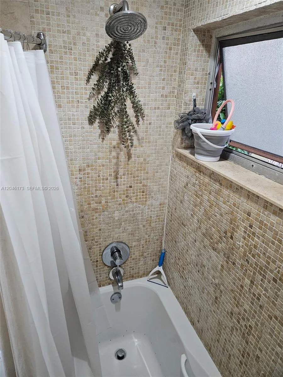 9483 SW 76th St # N8, Miami, FL 33173 photo 4