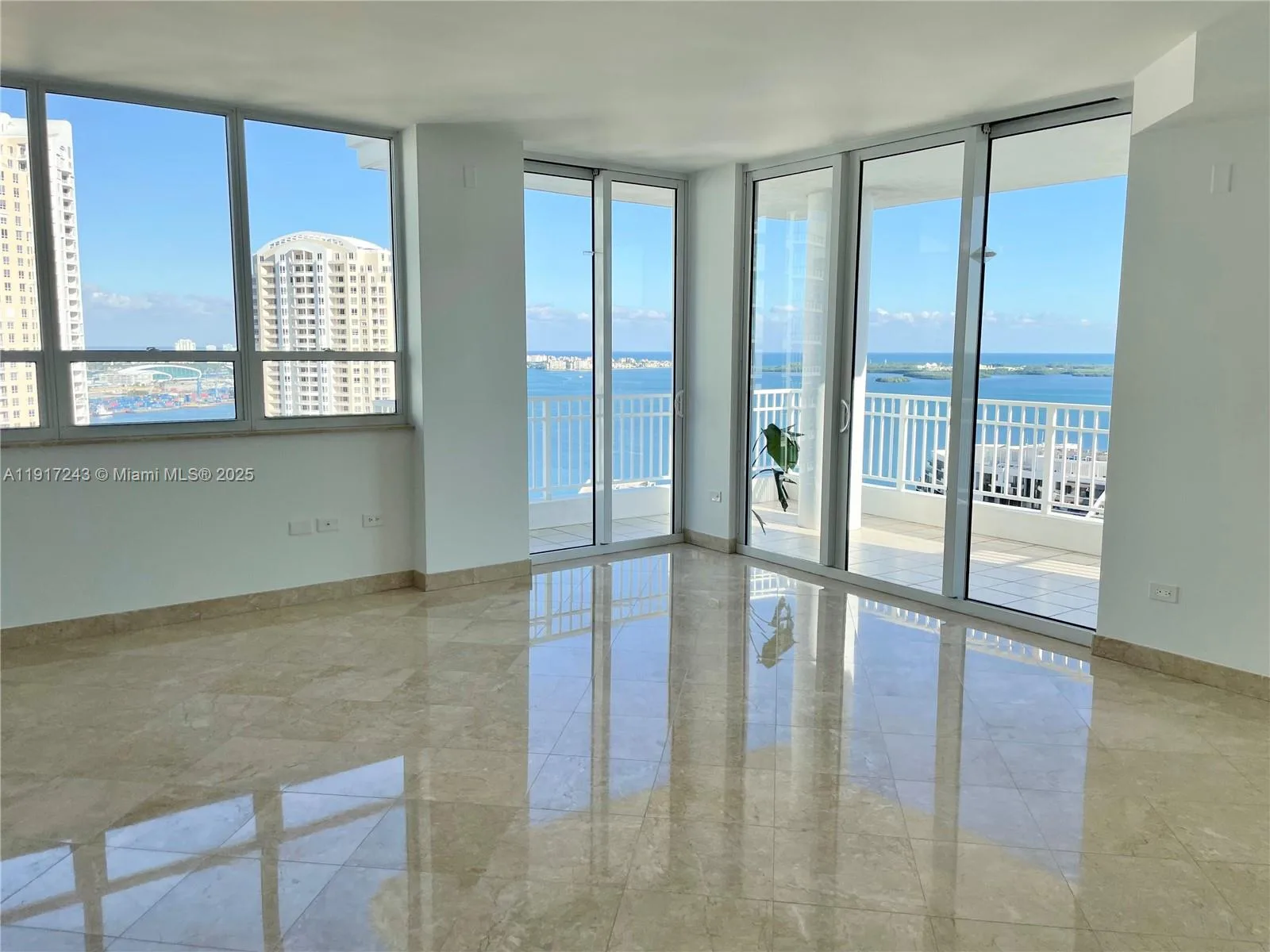 801 Brickell Key Blvd # 3211, Miami, FL 33131