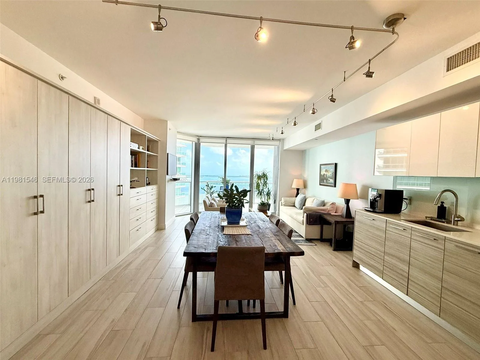 1300 Brickell Bay Dr # 3406, Miami, FL 33131 photo 2