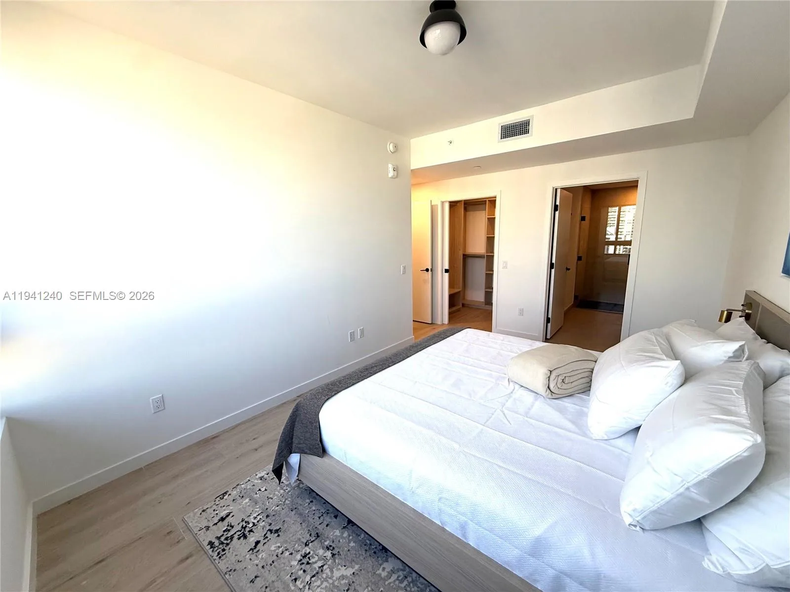 225 N MIAMI AVE # 3505, Miami, FL 33132 photo 5