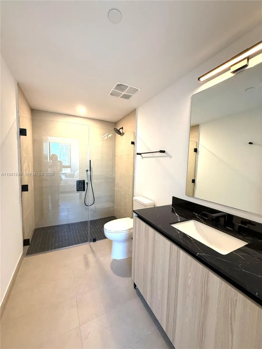 225 N MIAMI AVE # 3505, Miami, FL 33132 photo 8