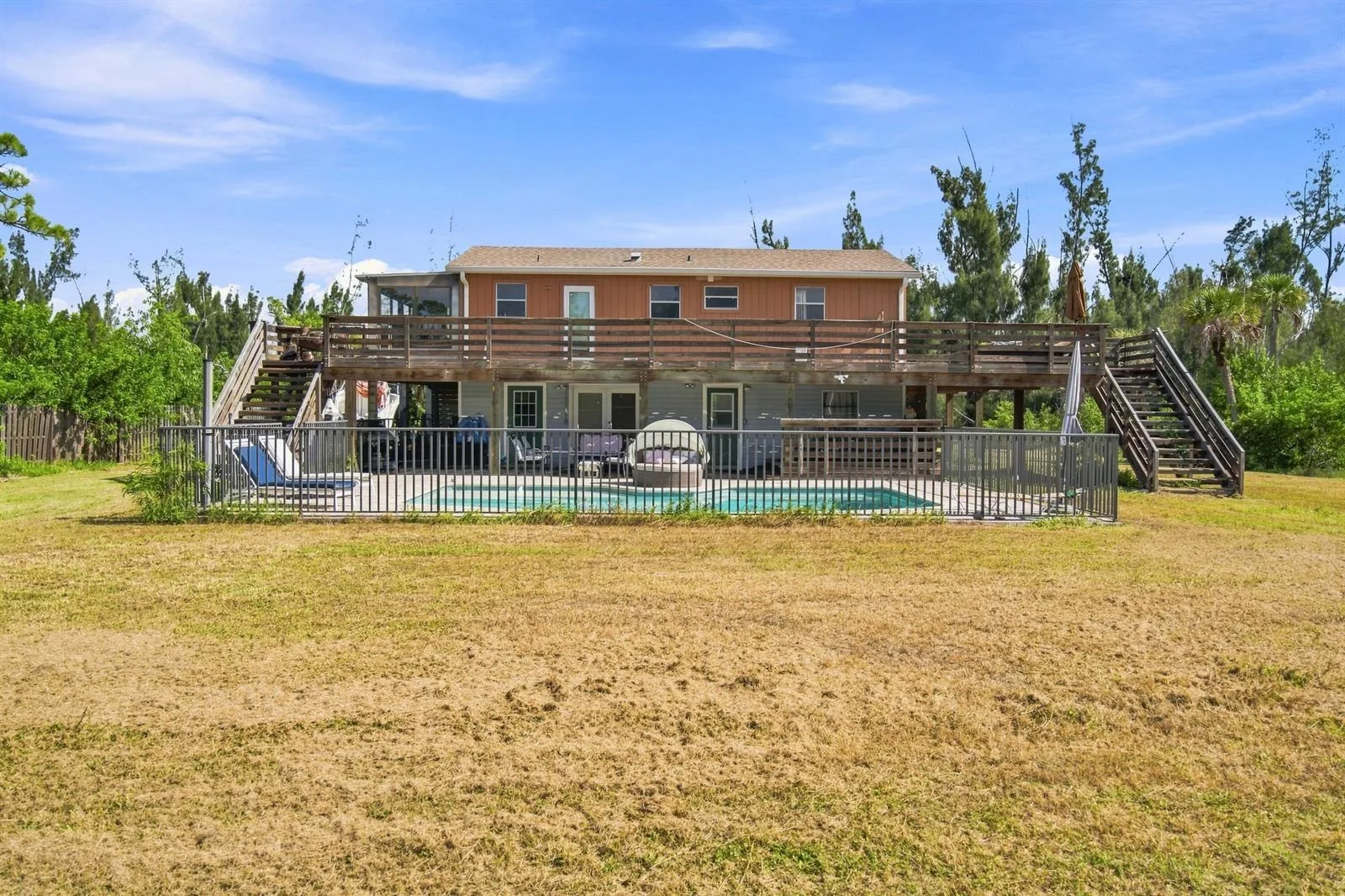4157 BERKSHIRE Road, FL 33956