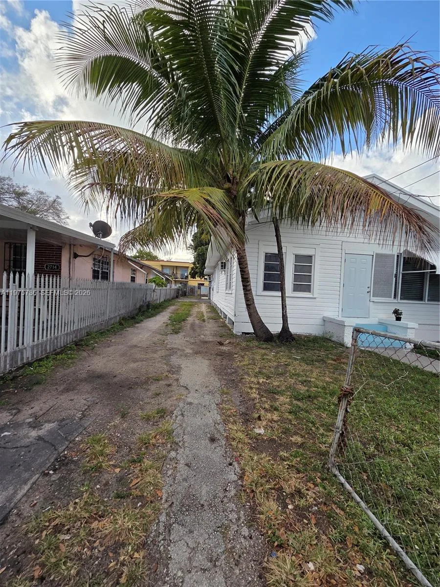 2722 NW 23rd Ave, Miami, FL 33142 photo 2