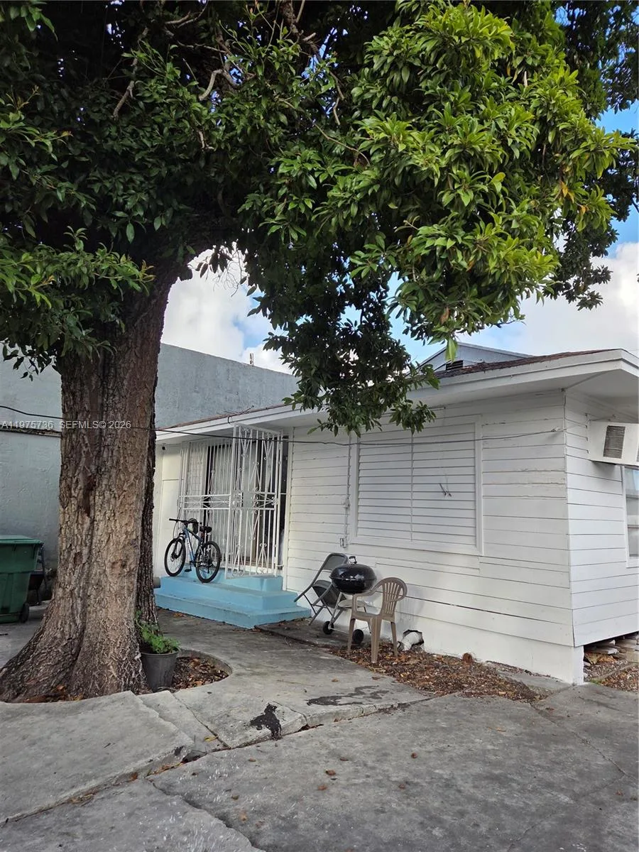 2722 NW 23rd Ave, Miami, FL 33142 photo 4