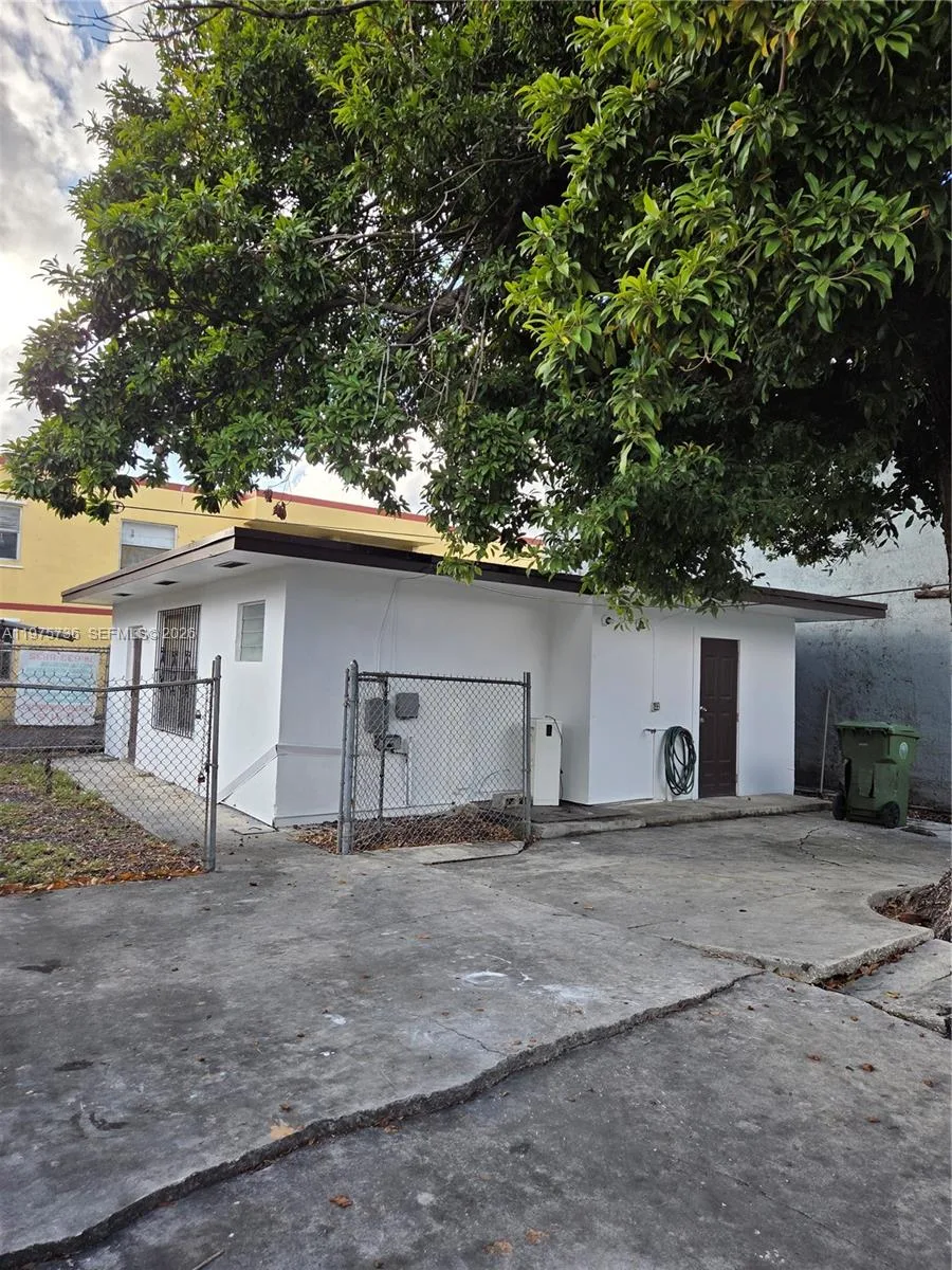 2722 NW 23rd Ave, Miami, FL 33142 photo 5