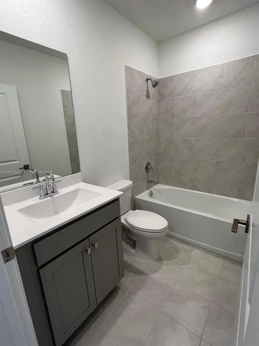 1765 SE 7th Ter, Homestead, FL 33034 photo 9