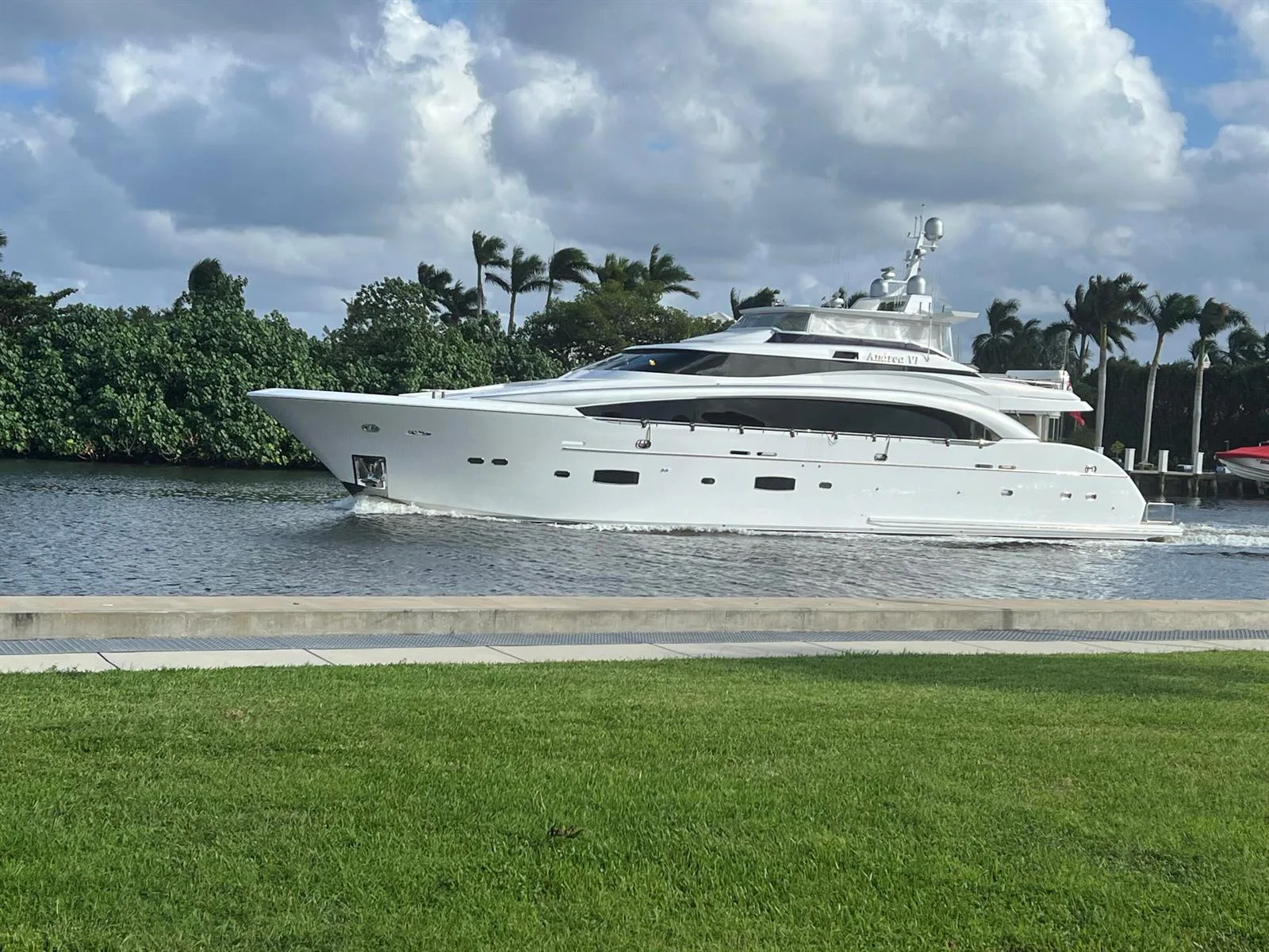 9 Colonial Club Drive # 102, Boynton Beach, FL 33435