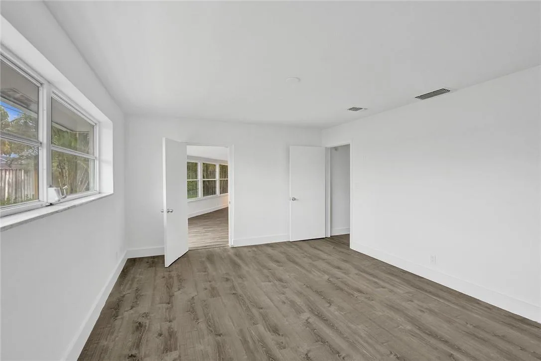 5981 NE 22ND Way, Fort Lauderdale, FL 33308 photo 13