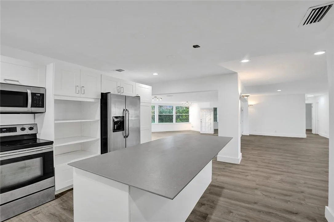 5981 NE 22ND Way, Fort Lauderdale, FL 33308 photo 9