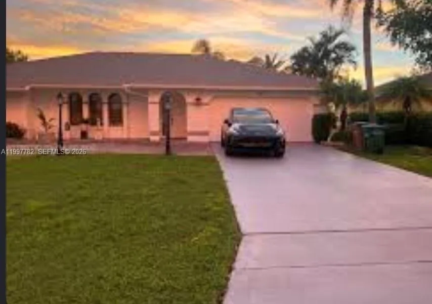 251 SW 22 Place, Cape Coral, FL 33991