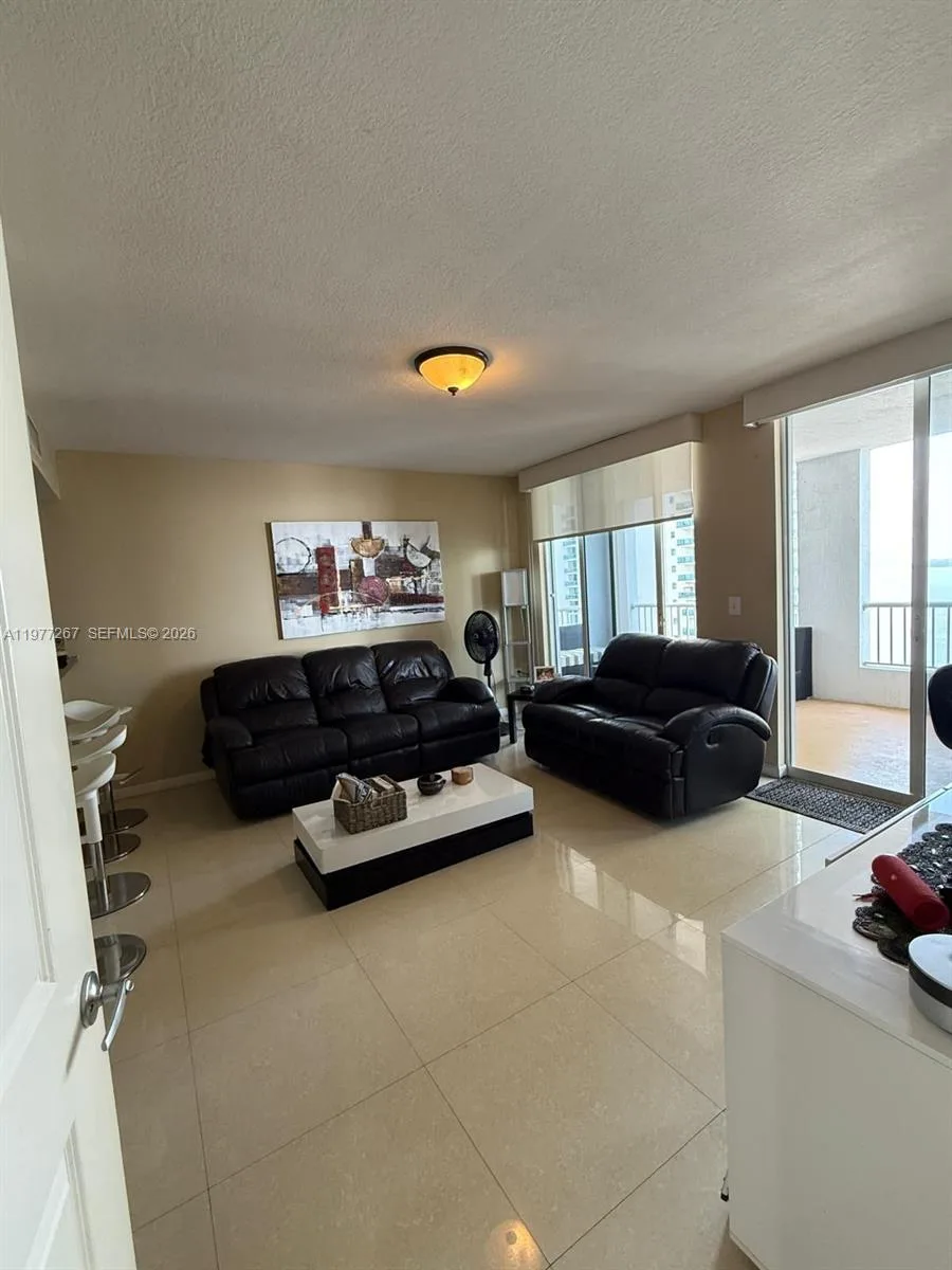 170 SE 14th St # 2202, Miami, FL 33131 photo 4