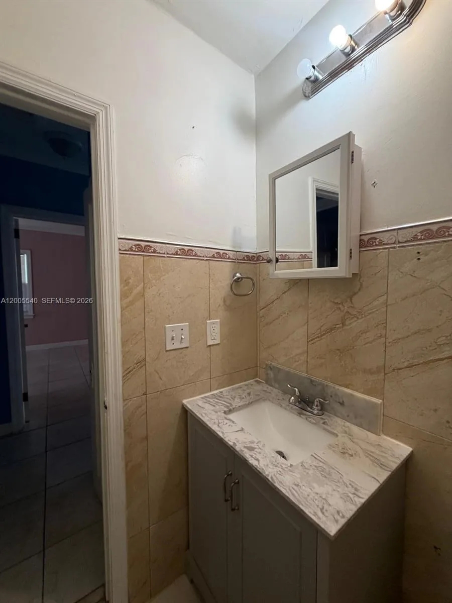 2835 SW 37th Ct # 1, Miami, FL 33134 photo 8
