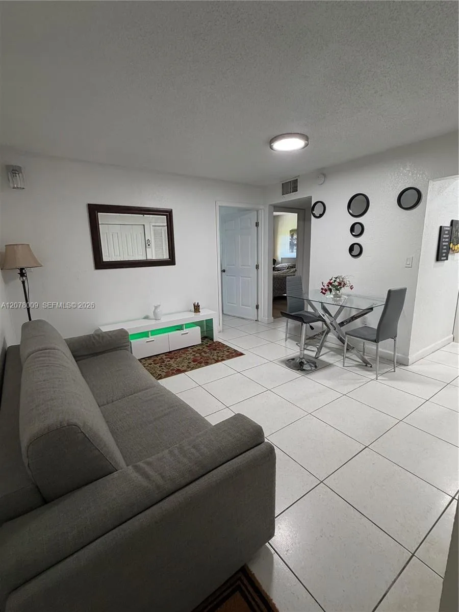 17530 NW 68th Ave # C1005, Hialeah, FL 33015 photo 3