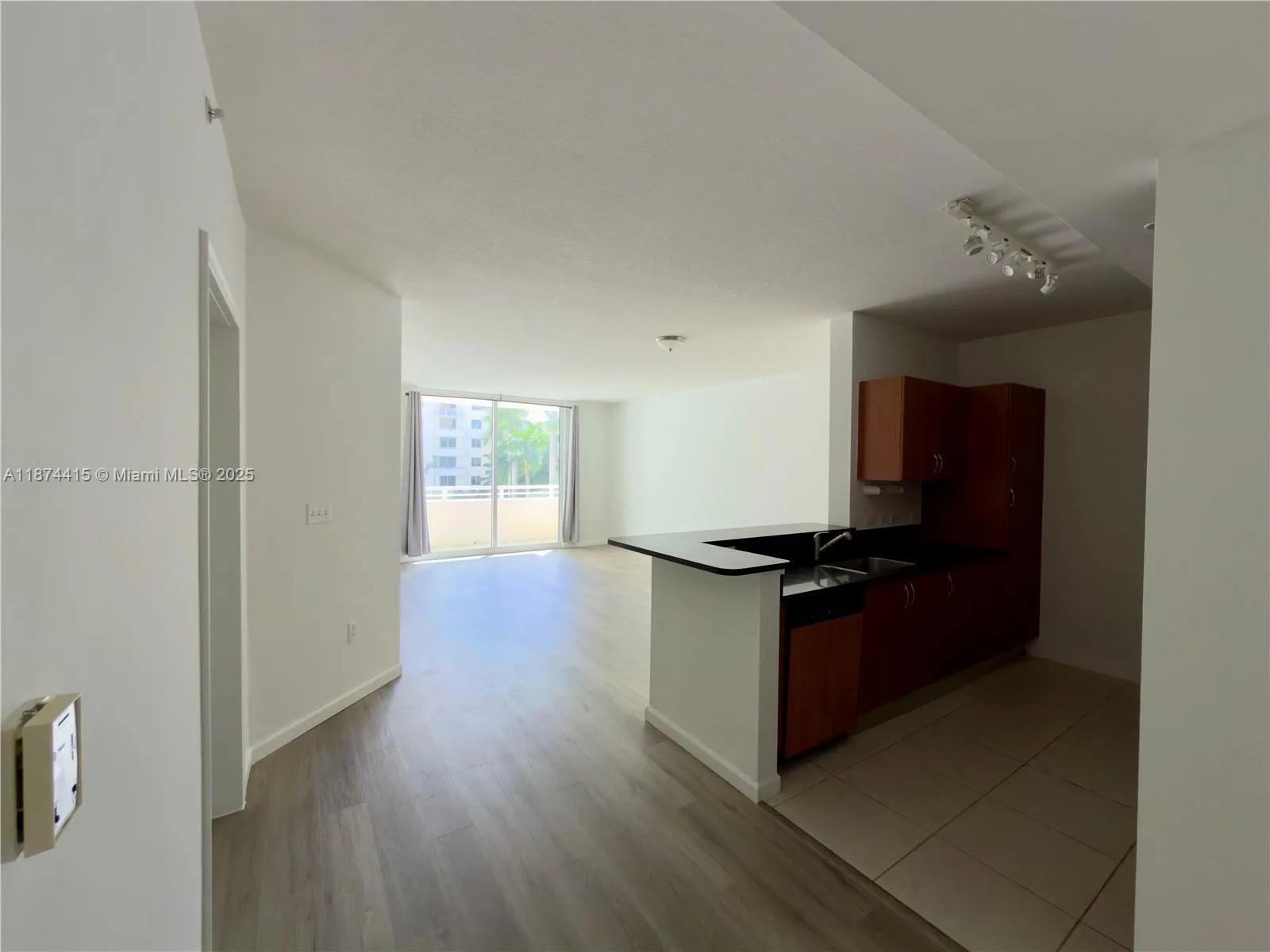 18800 NE 29th Ave # 328, Aventura, FL 33180