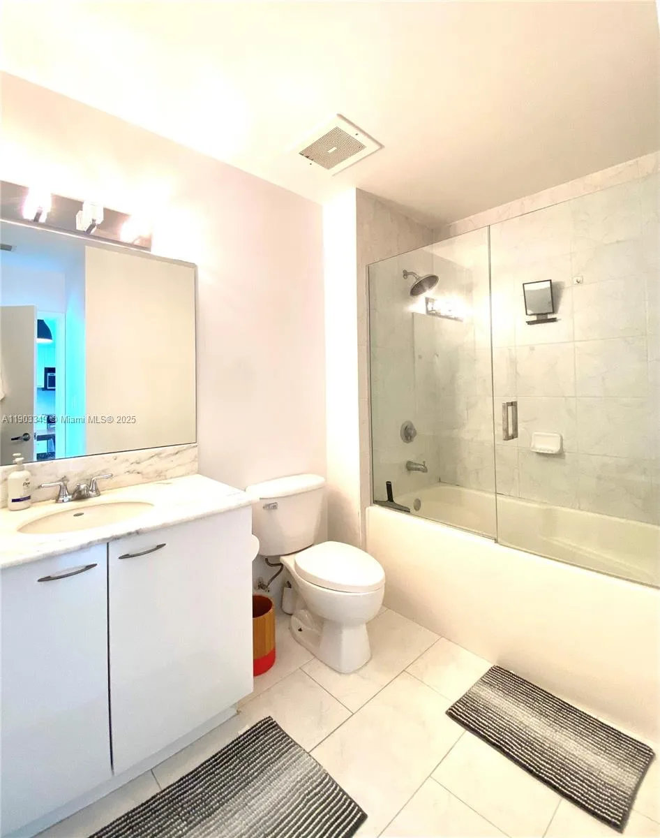 133 NE 2nd Ave # 2904, Miami, FL 33132 photo 7