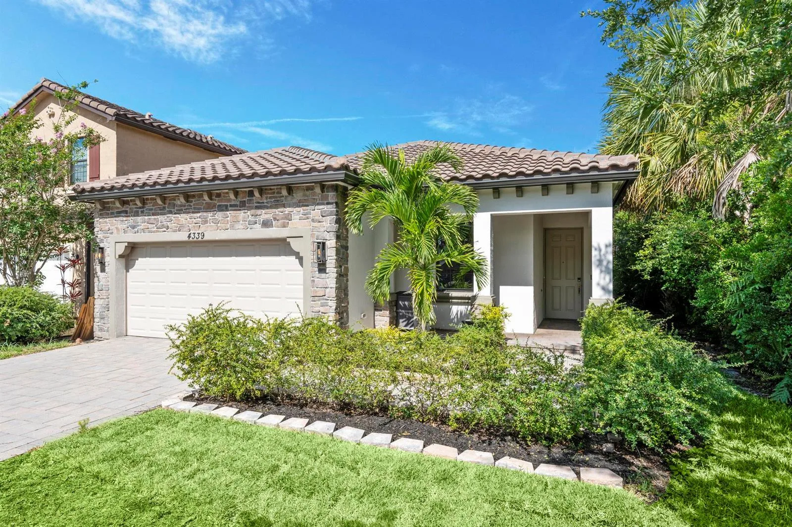 4339 Buena Tara Drive, West Palm Beach, FL 33413 photo 4