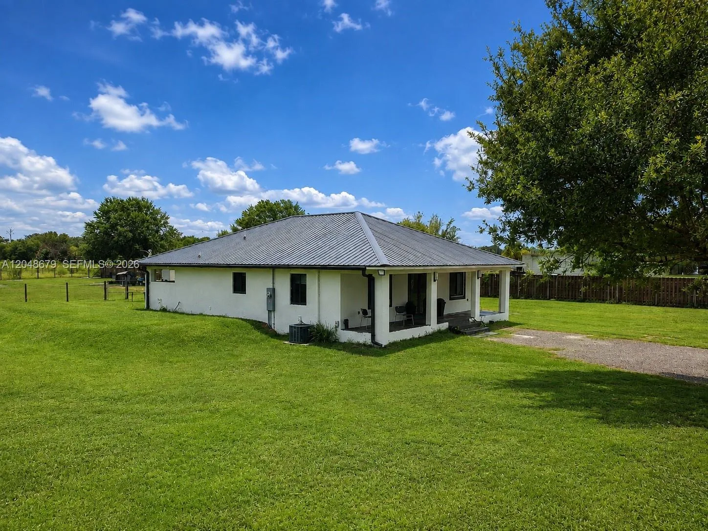 525 N Granja ST, Clewiston, FL 33440 photo 3