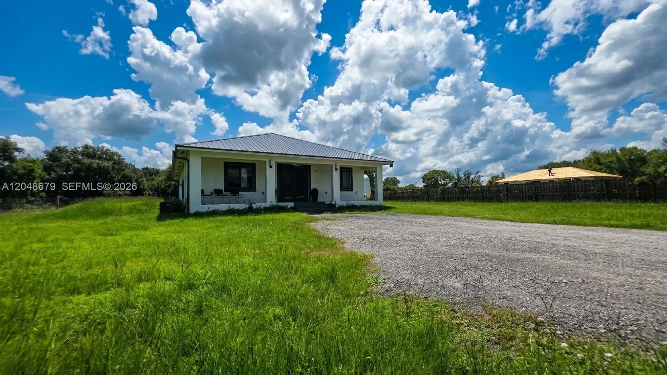 525 N Granja ST, Clewiston, FL 33440 photo 7