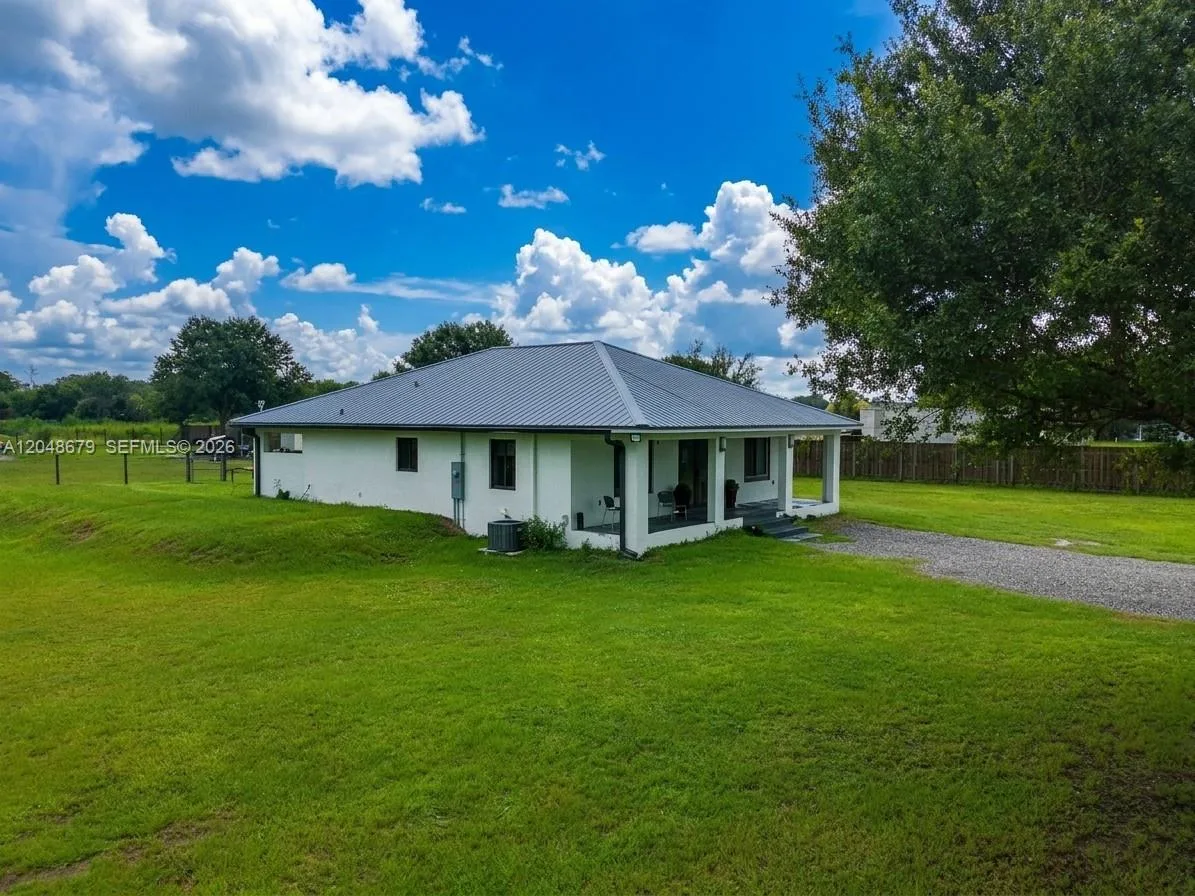 525 N Granja ST, Clewiston, FL 33440 photo 8