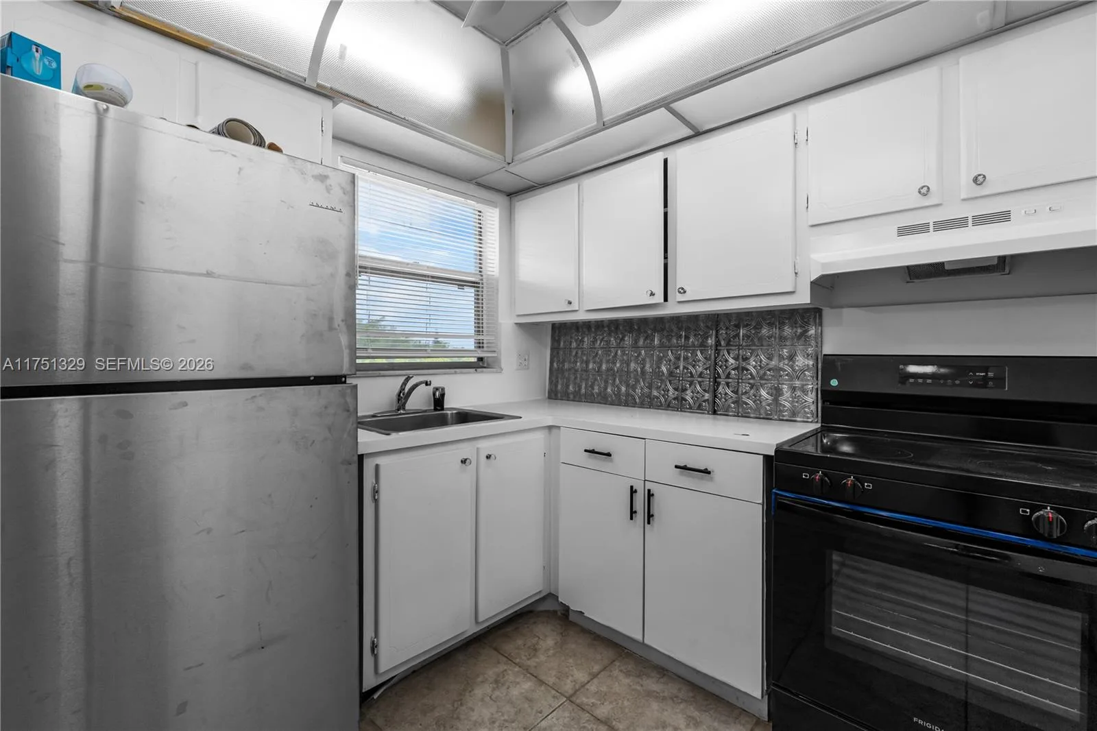 8450 Sunrise Lakes Blvd # 306, Sunrise, FL 33322 photo 7