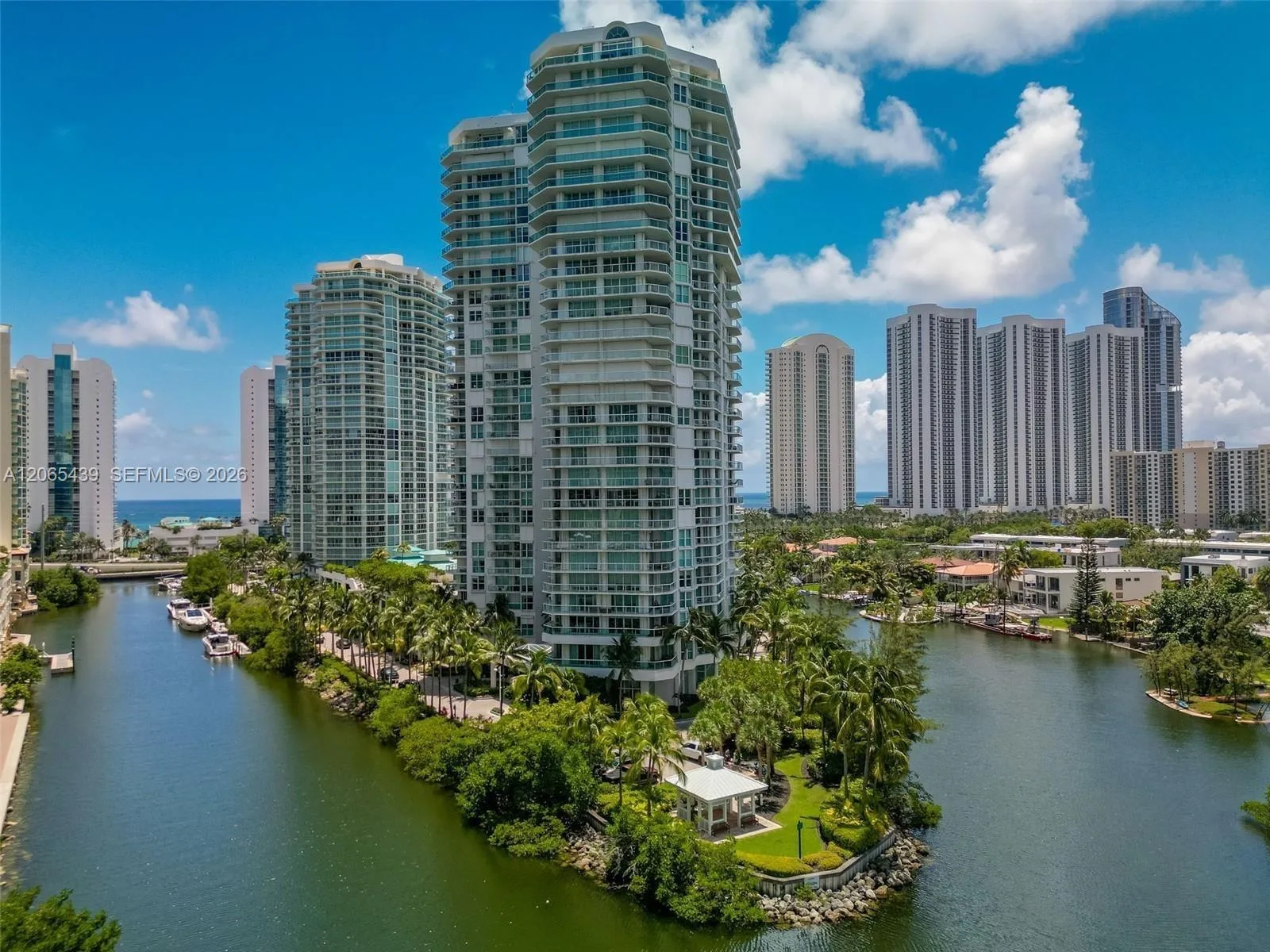 16400 Collins, Sunny Isles Beach, FL 33160 photo 3