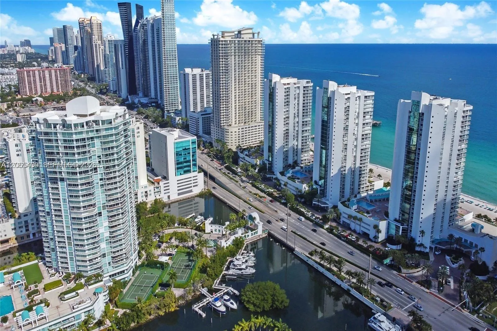 16400 Collins, Sunny Isles Beach, FL 33160 photo 4