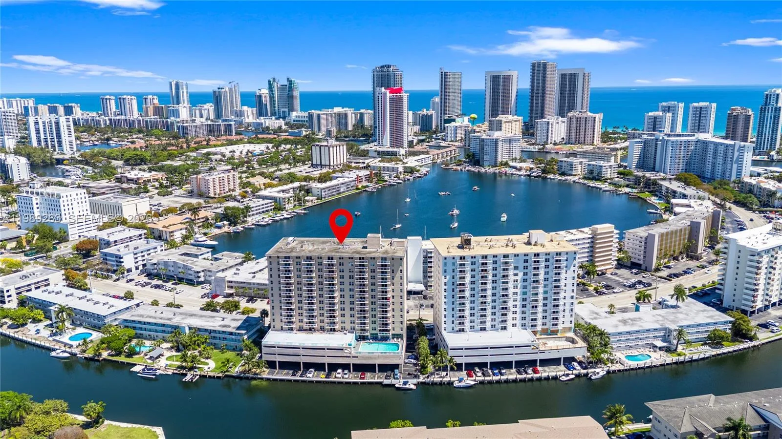 437 Golden Isles Dr # 11J, Hallandale Beach, FL 33009 — zdjęcie 2