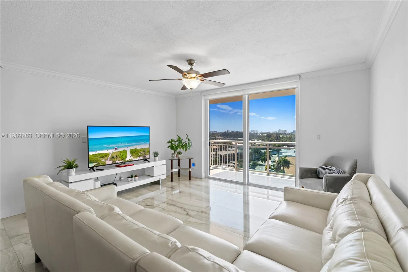 437 Golden Isles Dr # 11J, Hallandale Beach, FL 33009 — zdjęcie 5