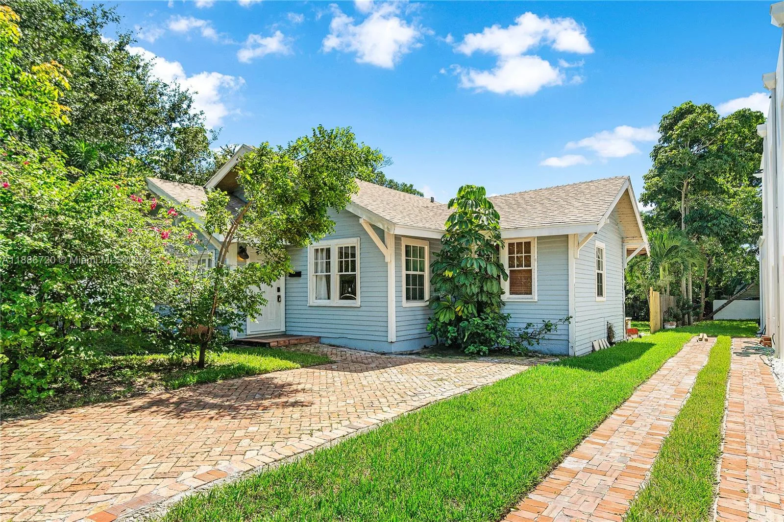728 Newark St, West Palm Beach, FL 33401 photo 2