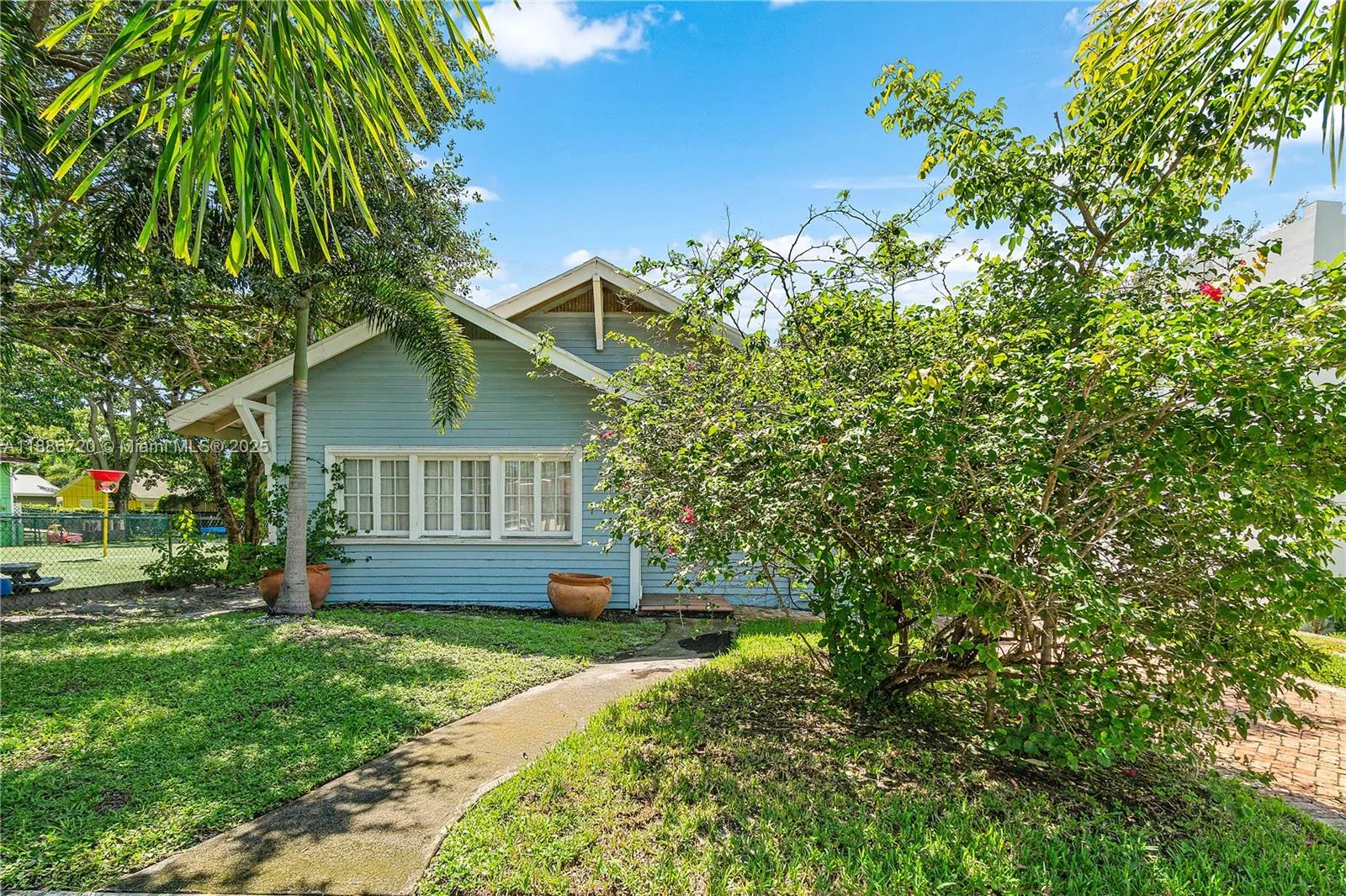 728 Newark St, West Palm Beach, FL 33401 photo 3