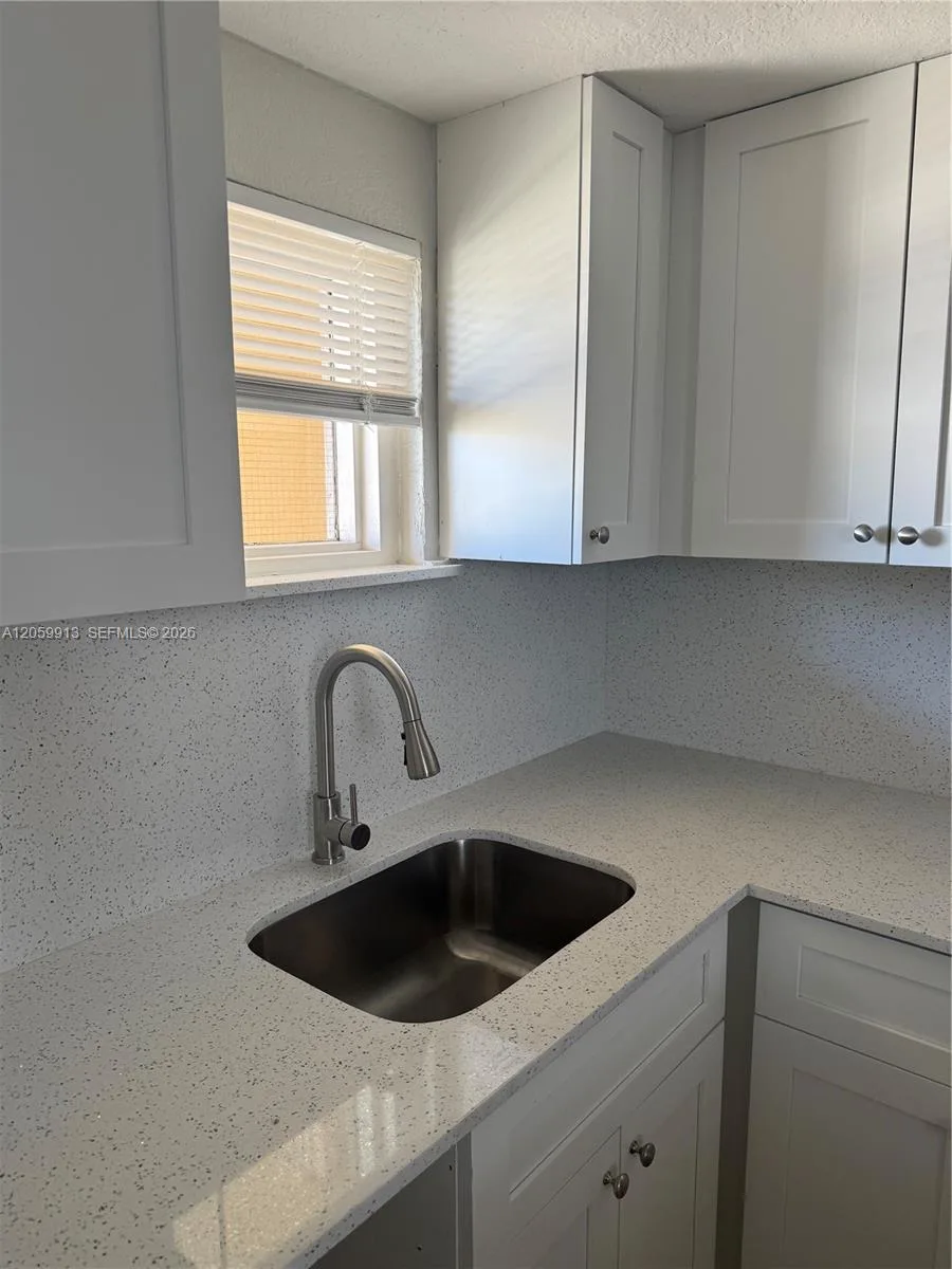 8323 Lake Dr # 506, Doral, FL 33166
