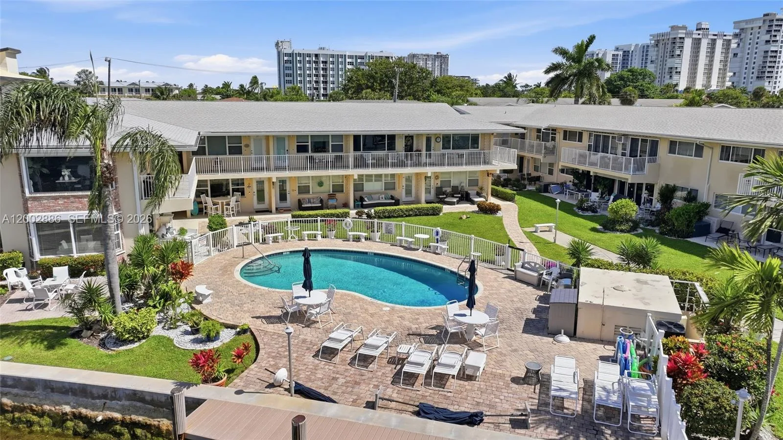 3216 SE 12th St # 8, Pompano Beach, FL 33062 photo 4