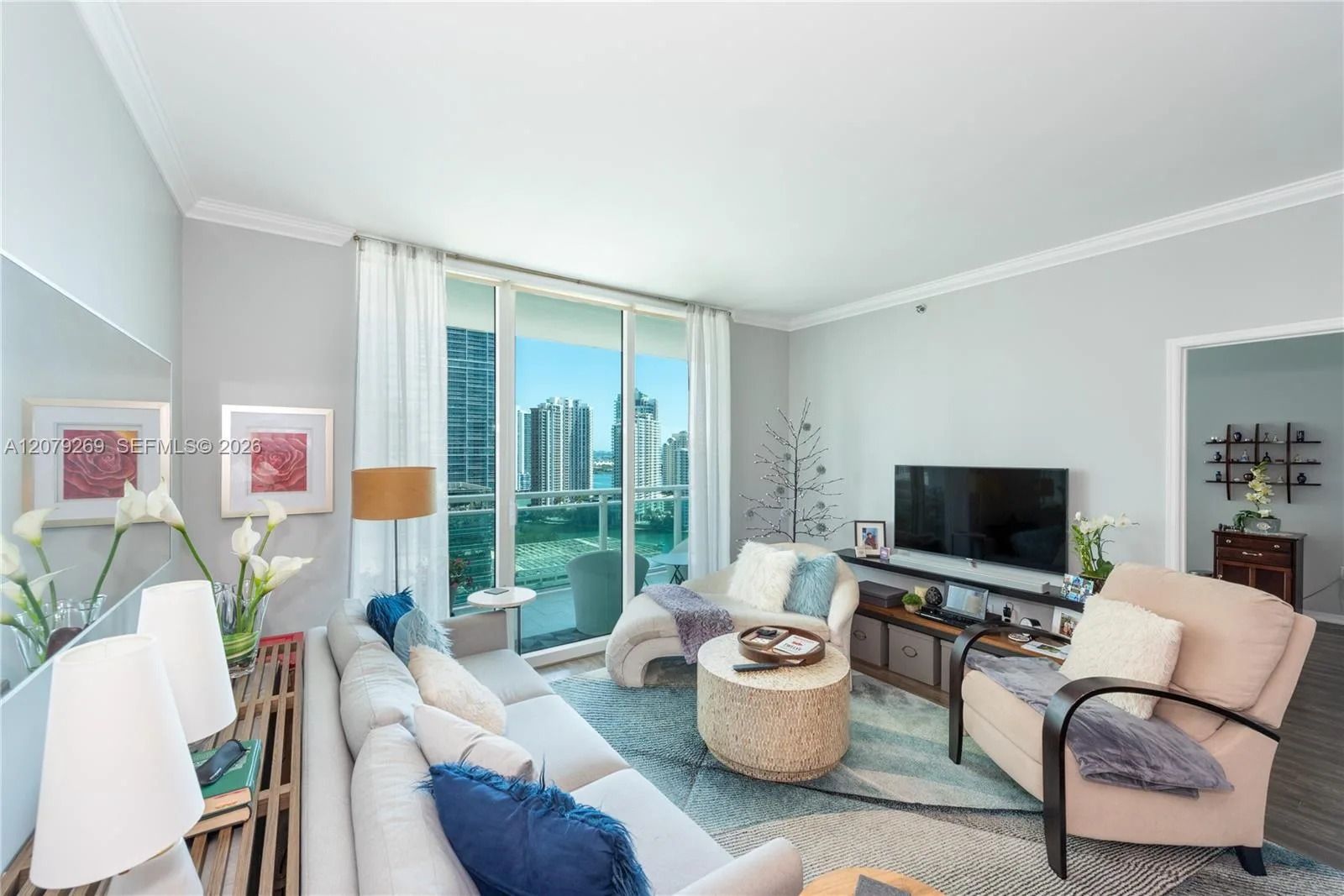 950 Brickell Bay Dr # 2304, Miami, FL 33131