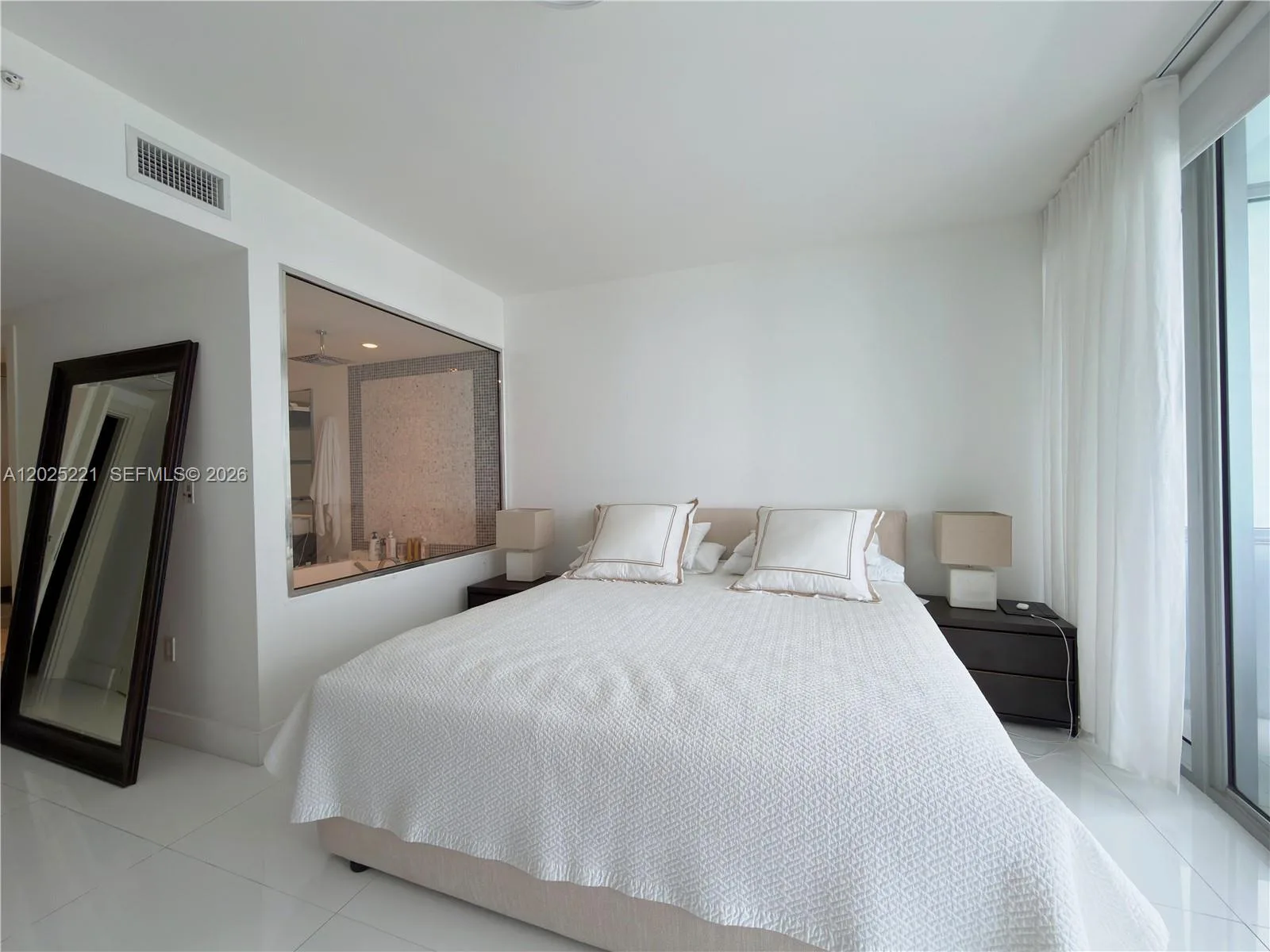 200 Biscayne Boulevard Way # 4104, Miami, FL 33131 photo 9