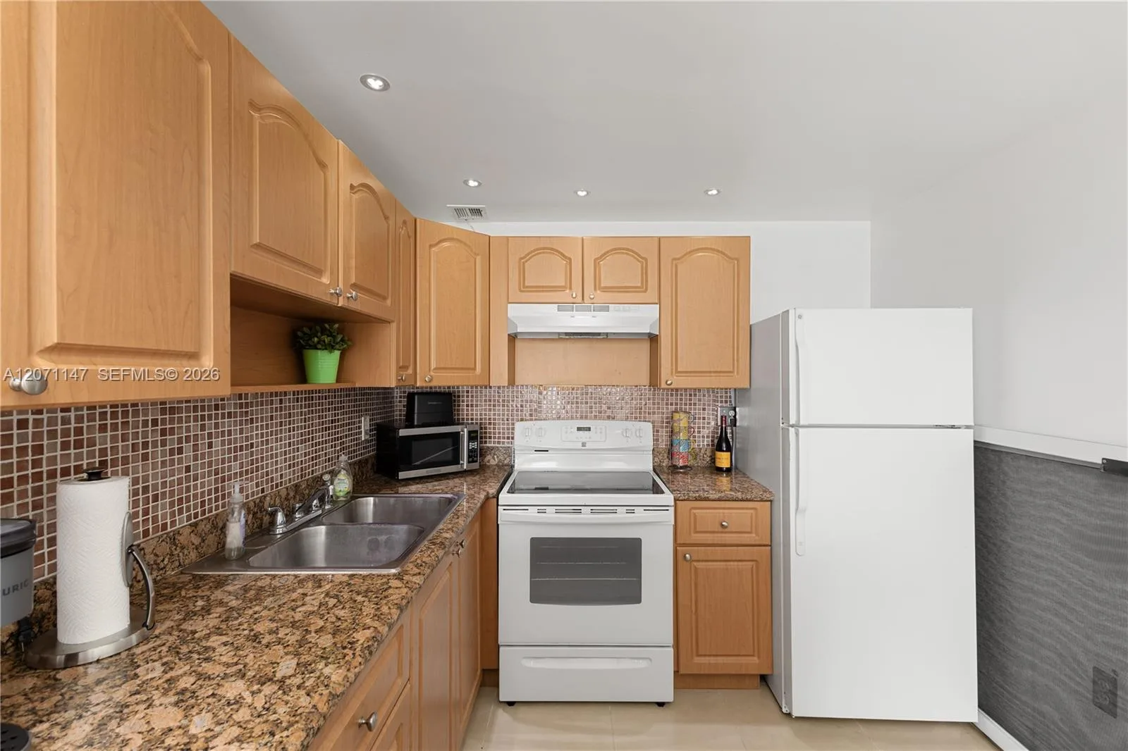 401 Ocean Dr # 607, Miami Beach, FL 33139 photo 13