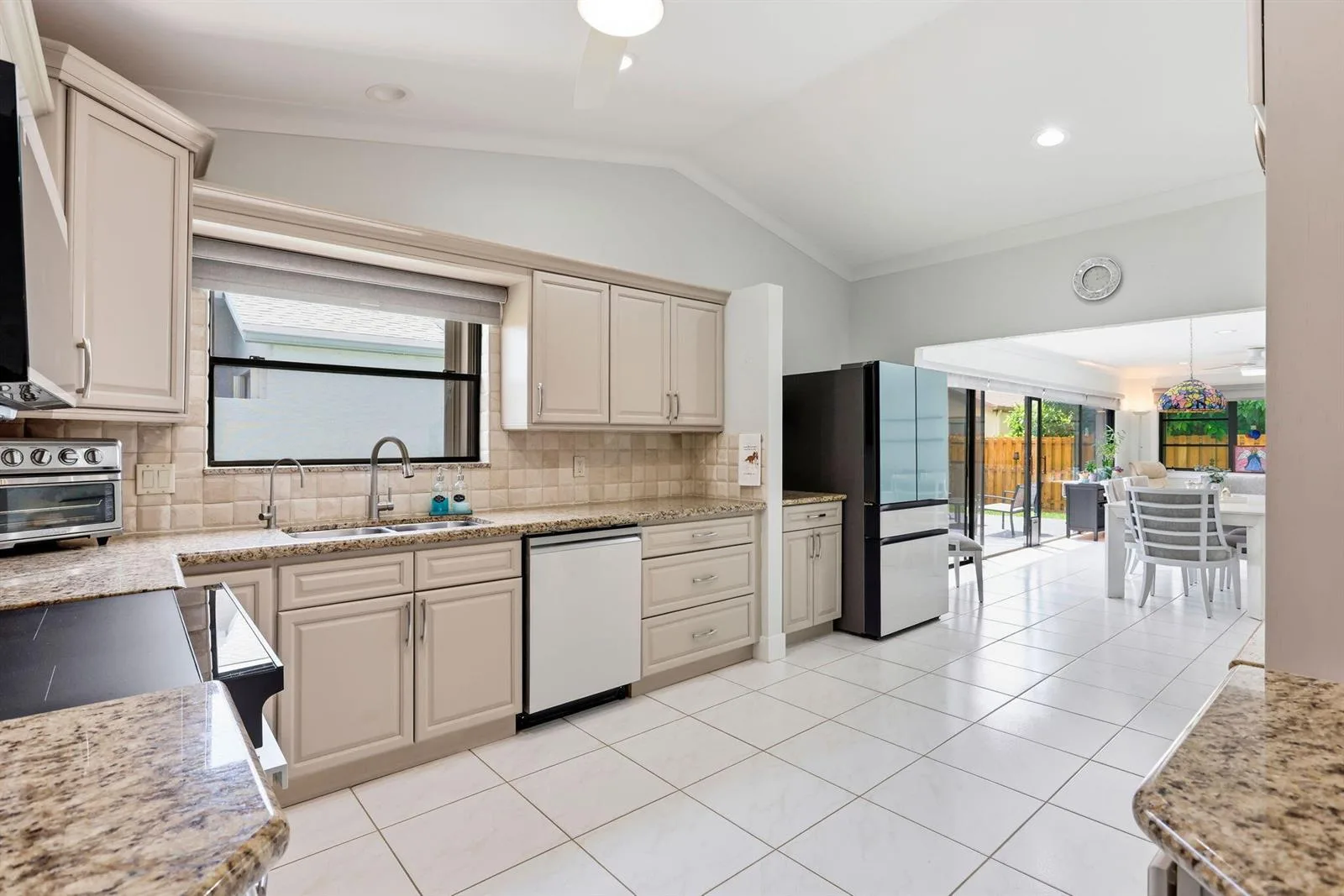 2390 NW 15TH Street NW, Delray Beach, FL 33445 photo 8