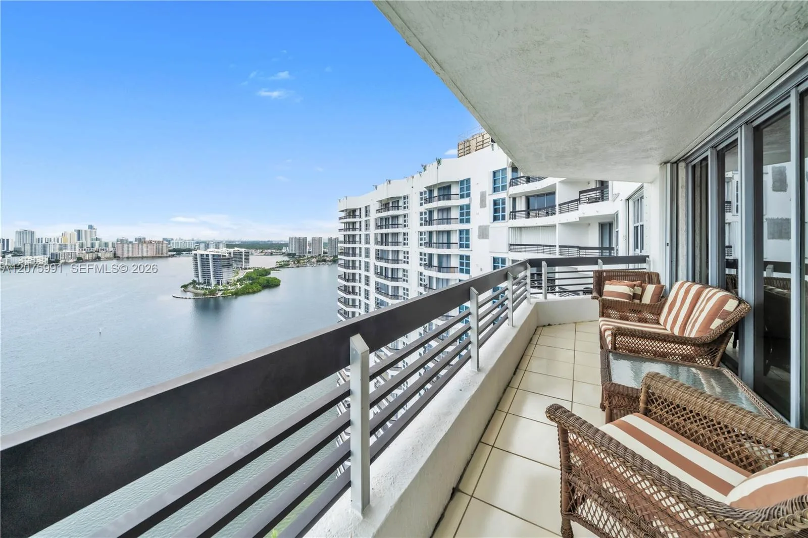 3530 Mystic Pointe Dr # 3210, Aventura, FL 33180 photo 6